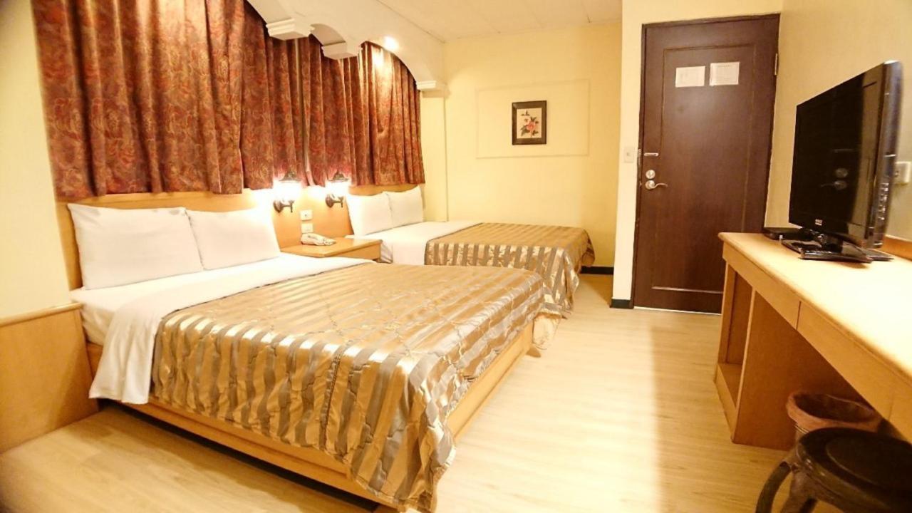 Yes Hotel Chiayi City Exterior foto